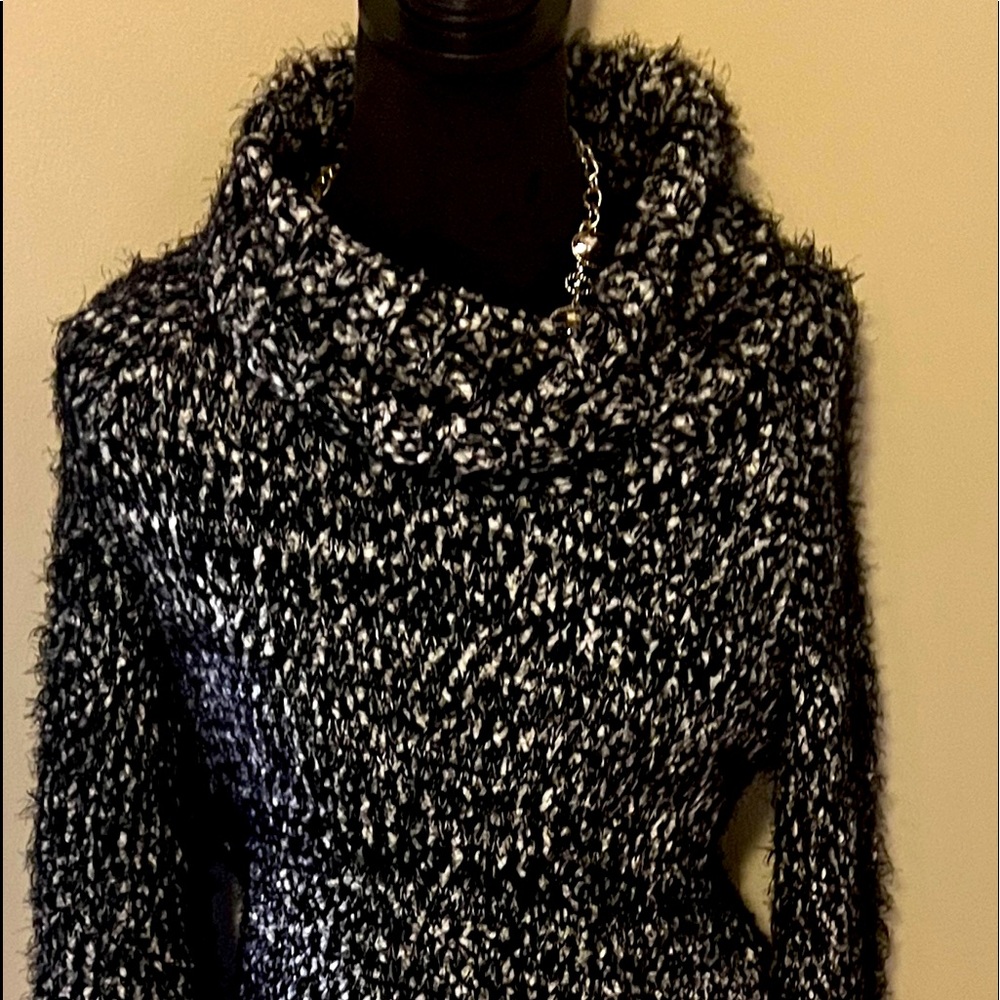 A.N.A black/white women’s sweater